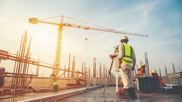 Tổng thầu xây dựng là nhà thầu ký kết hợp đồng trực tiếp với chủ đầu tư để nhận thầu.